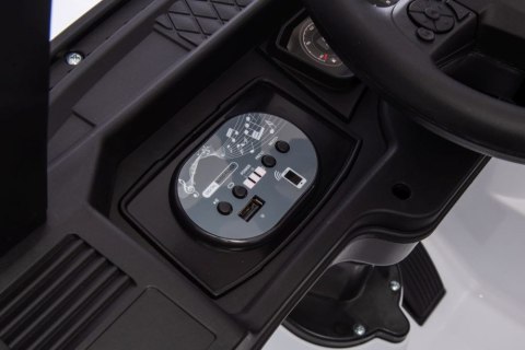 Auto Na Akumulator Scania 500R HL698 Białe 4x4 Auto Na Akumulator Scania 500R HL698 Białe 4x4