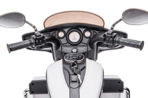 Motor Na Akumulator Trójkołowy Goldwing Biały Motor Na Akumulator Trójkołowy Goldwing Biały