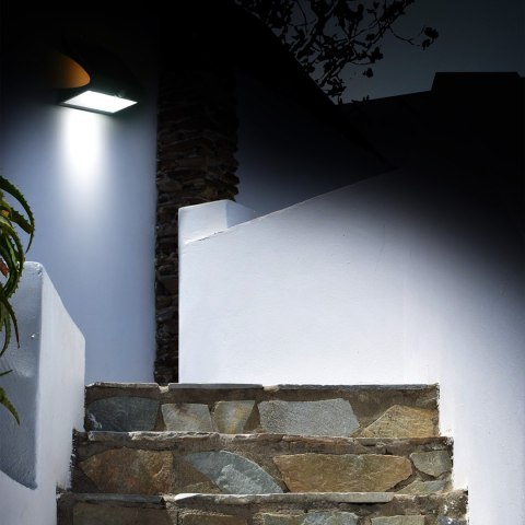 Lampka Solarna Butterfly Czarna 6,8W Lampka Solarna Butterfly Czarna 6,8W